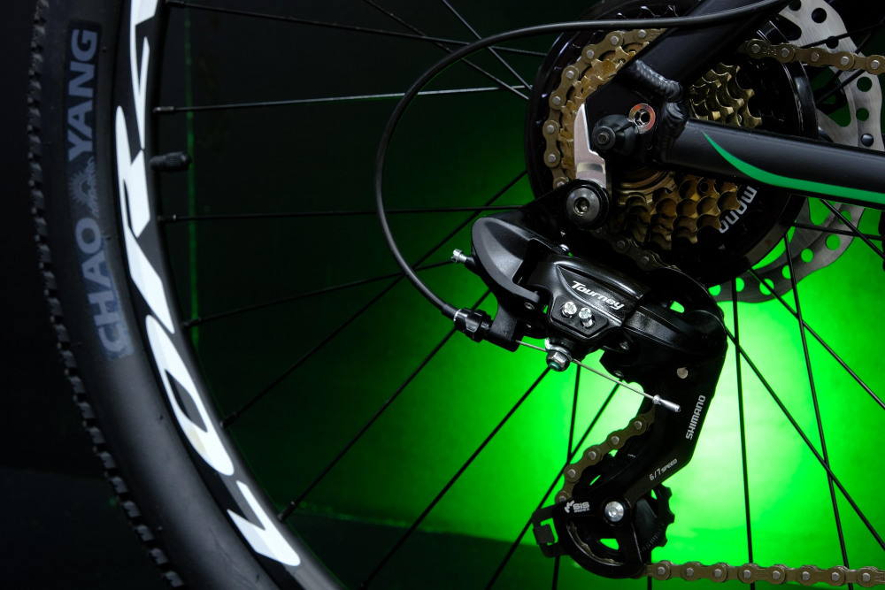 Lorak LX3 Матовый Чёрный/Зелёный рама 19 (на рост 171-182)