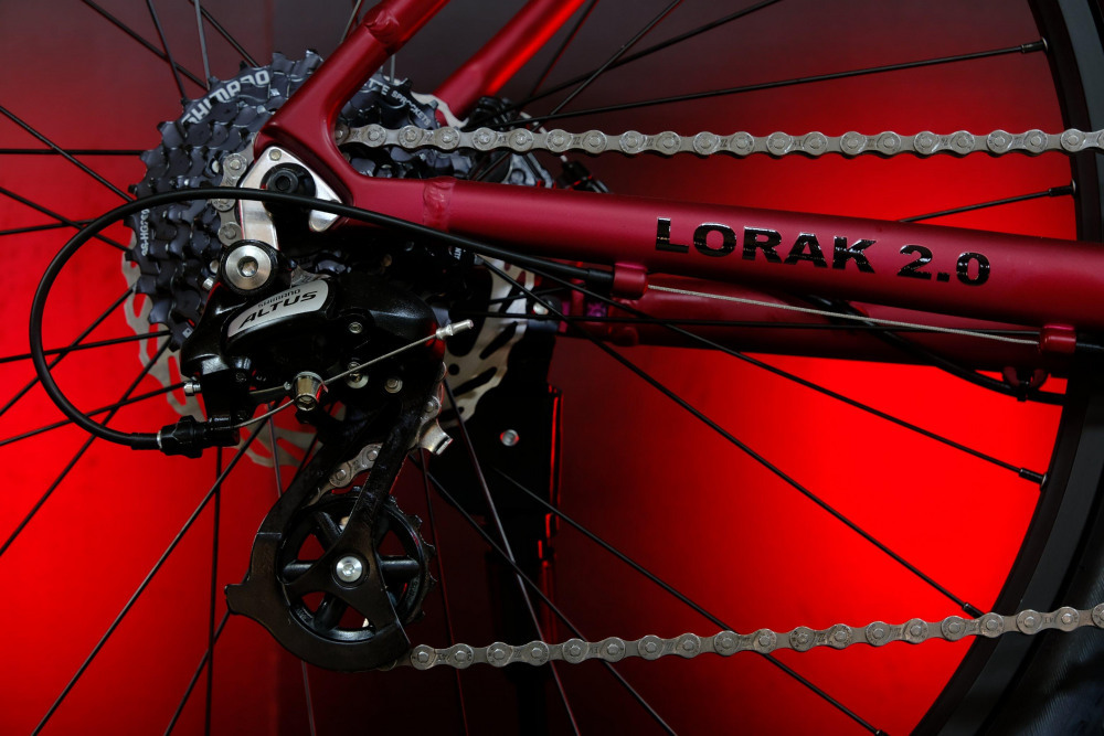 LORAK 2.0 8 sp Матовый Чёрный/Красный 17р (на рост 155-173)