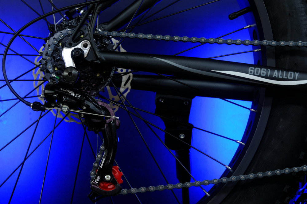 LORAK FAT Safe 26 Матовый Чёрный/Белый рама 21 (на рост 183-190)